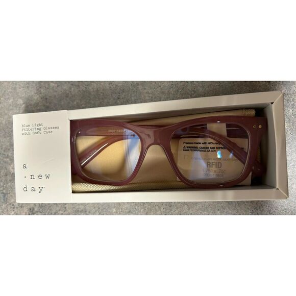 Four pairs Target a new day Blue Light Filtering Glasses with Soft Case New - Picture 2 of 3